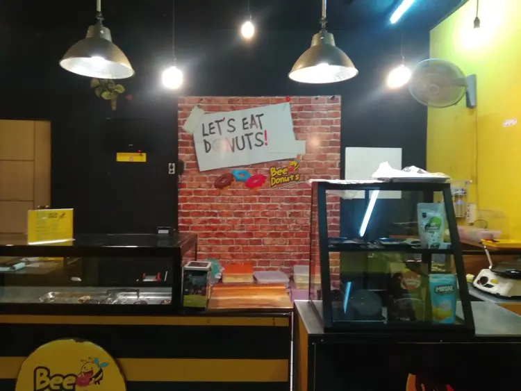 BEE DONUTS DONAT KARAKTER JEMBER 6