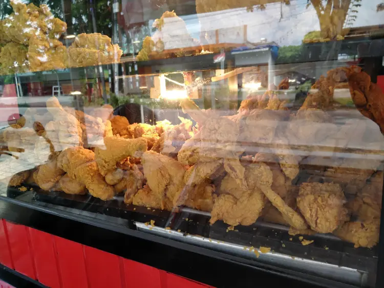 D'Krezz Fried ChickenfzfF - Mangkurejo 2