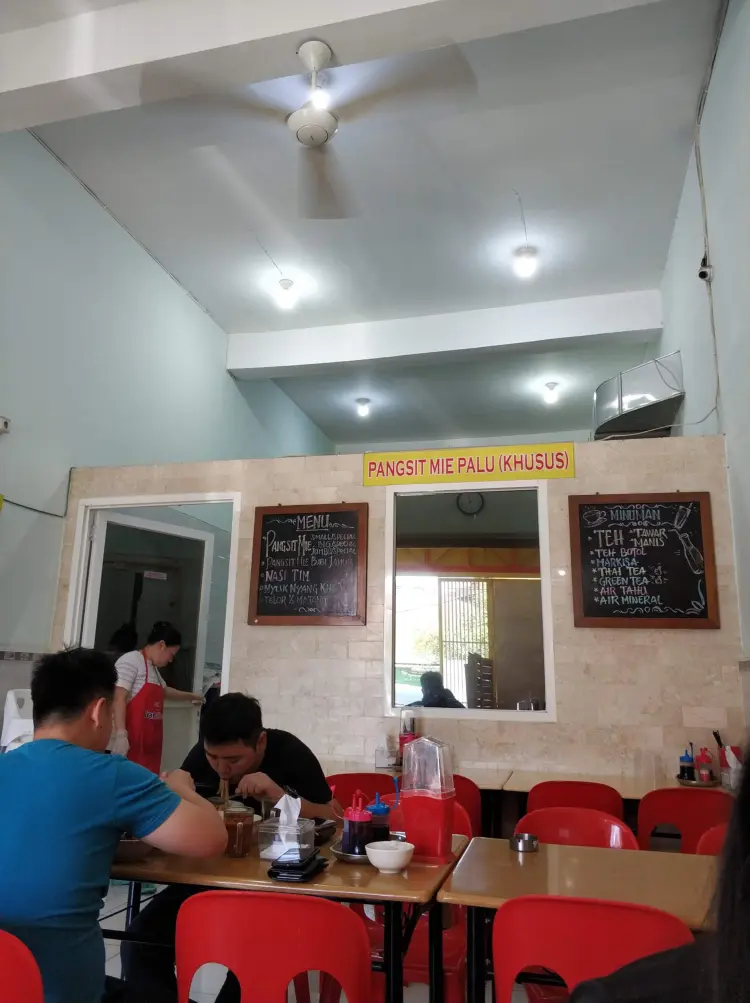 Pangsit Mie Palu ( Non Halal ) 5