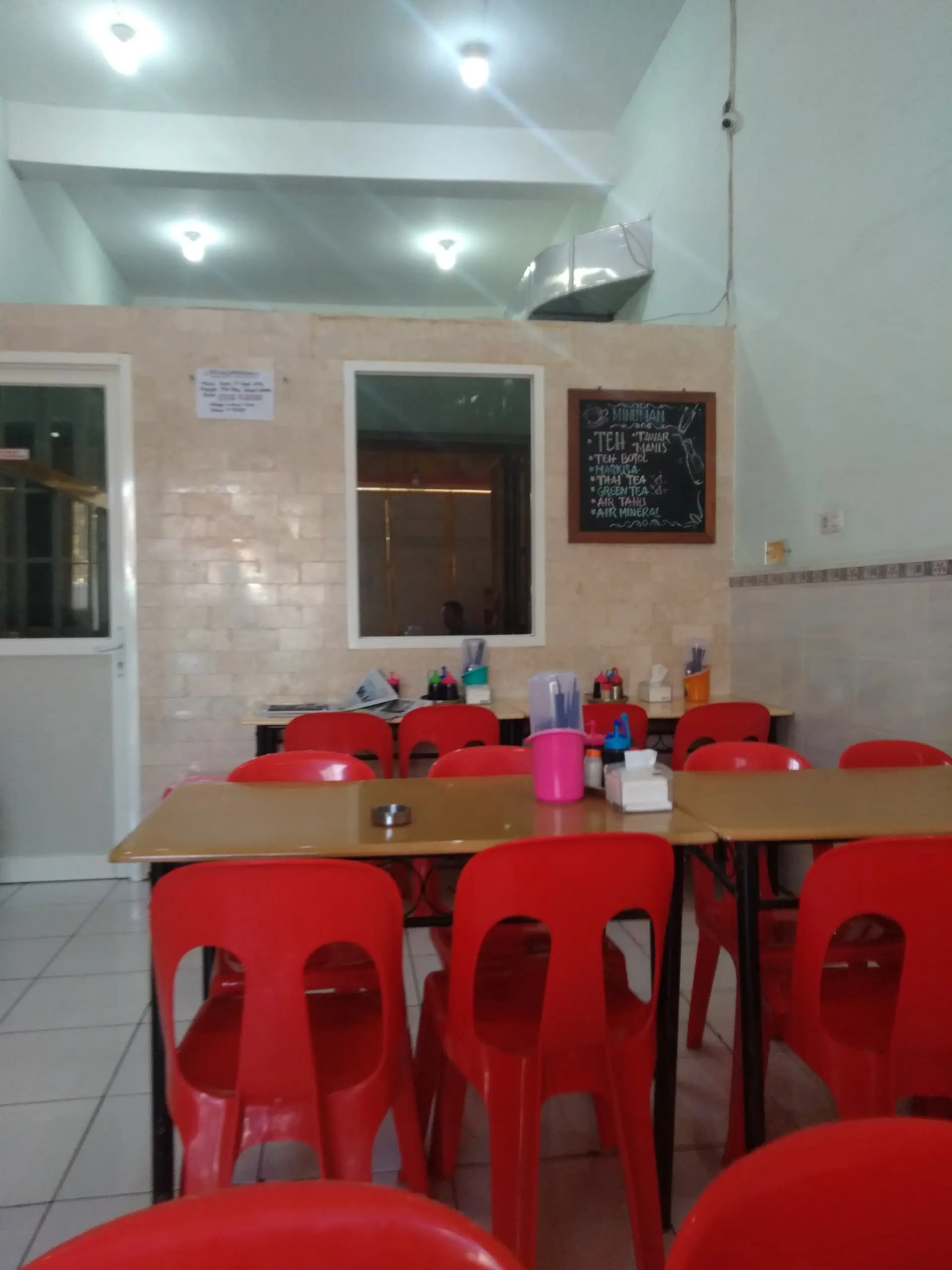 42k for a bowl of Bakmi, pricier than Jakarta?! I'm putting this legendary Makassar spot to the test 2