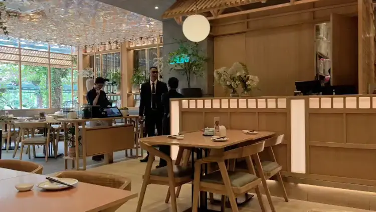 Sushi Hiro • Paris Van Java 10