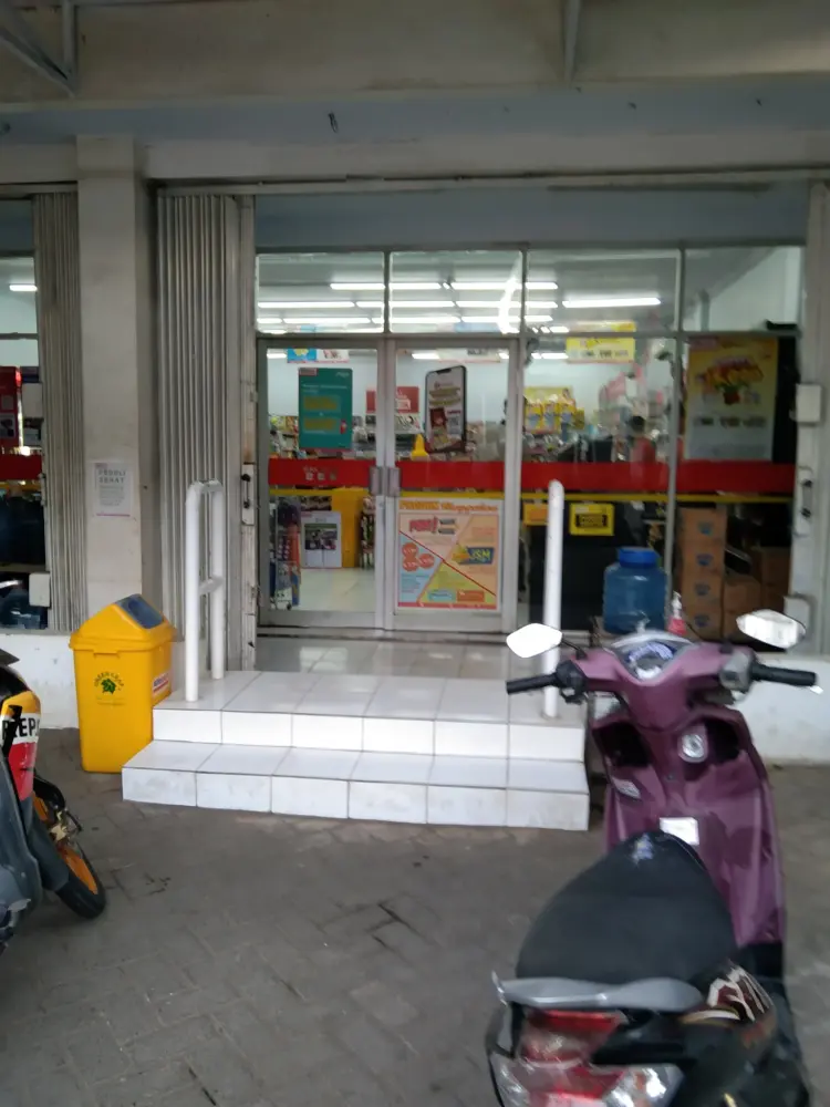 Alfamart Perintis Kemerdekaan 8 1