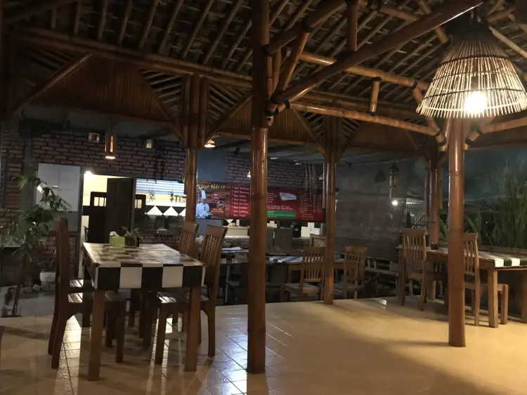 Waroeng Lesehan Seafood Ikan Bakar Omah Ndeso 8