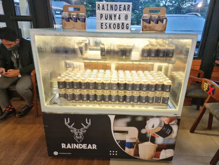 Raindear Coffee & Kitchen 6