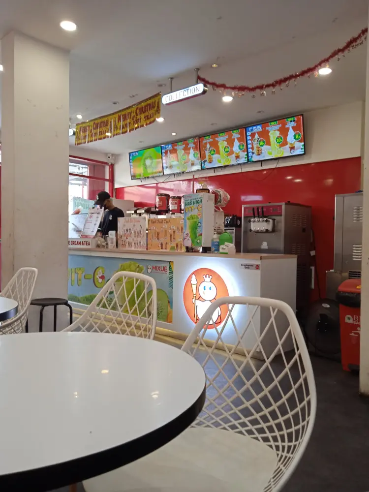 Mixue Pisangan Lama 10