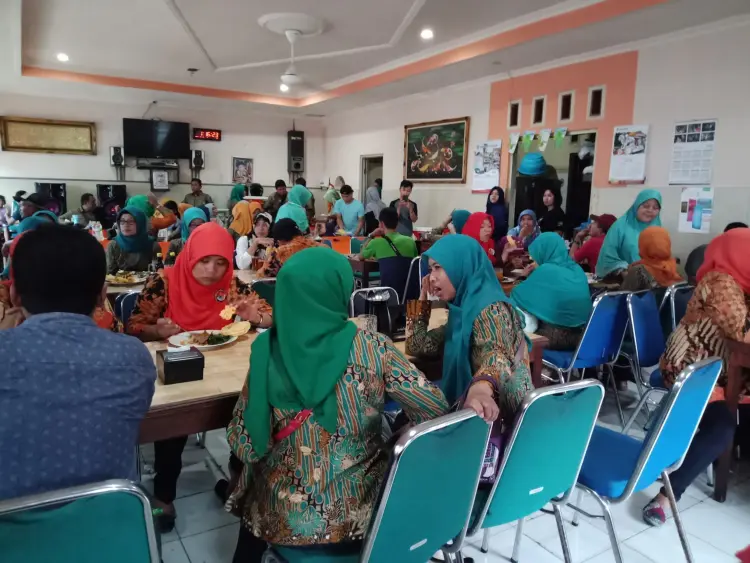 Rumah Makan Elok Saiyo 8