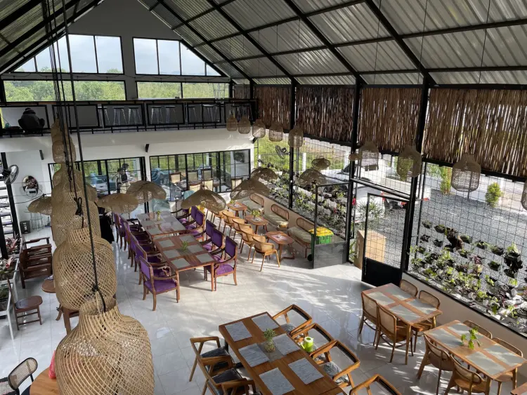 Mamawi Resto & Cafe 1