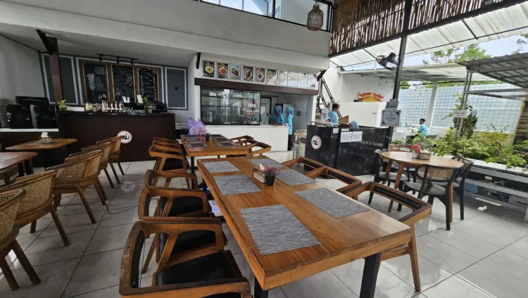 Mamawi Resto & Cafe 3