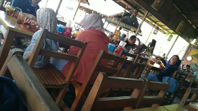 Warung Saraba Nyaman 8