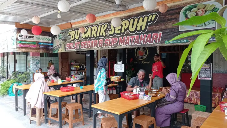 Bu Carik Sepuh Selat Segar & Sup Matahari 4