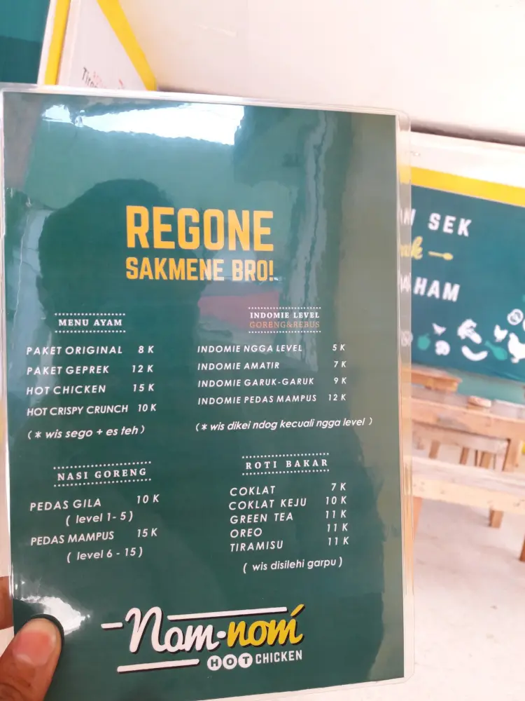 NomNom Hot Chicken 4