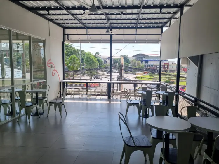 TOMORO COFFEE - PTR 55 Banjarbaru 3