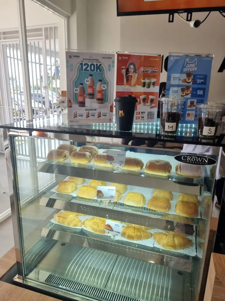 TOMORO COFFEE - PTR 55 Banjarbaru 6