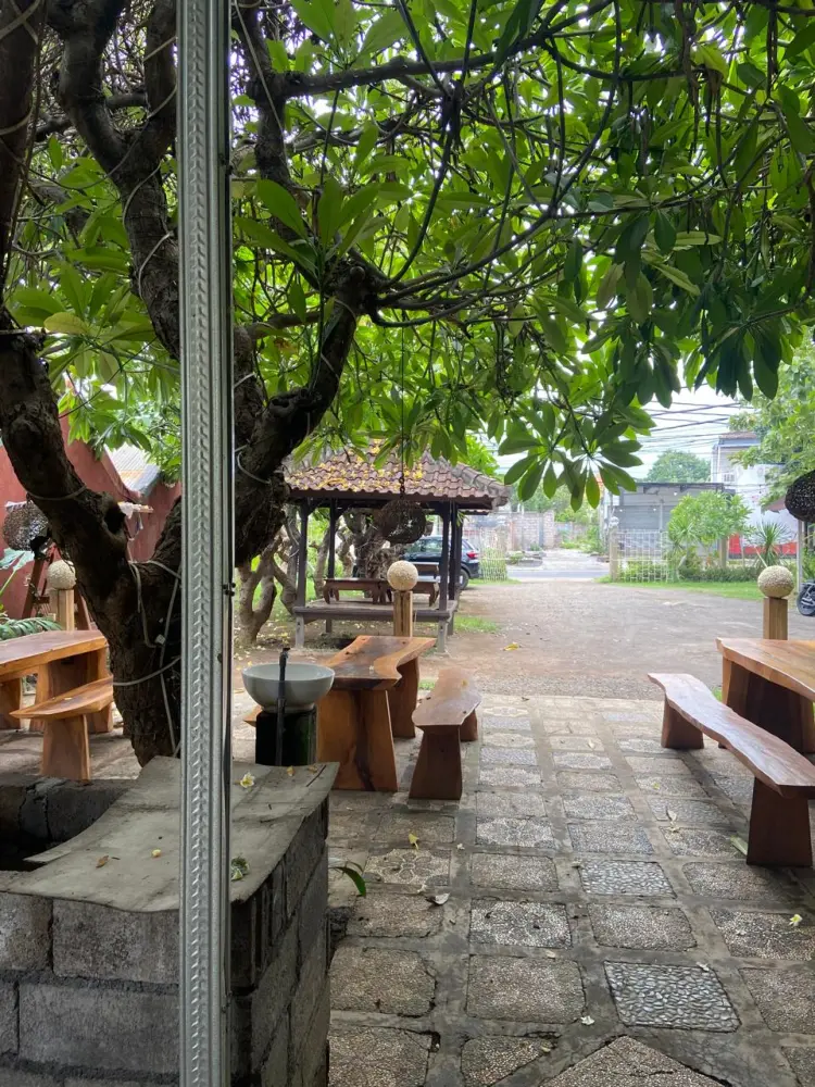 Restoran Ulam Segara Lesehan Ikan Bakar 9