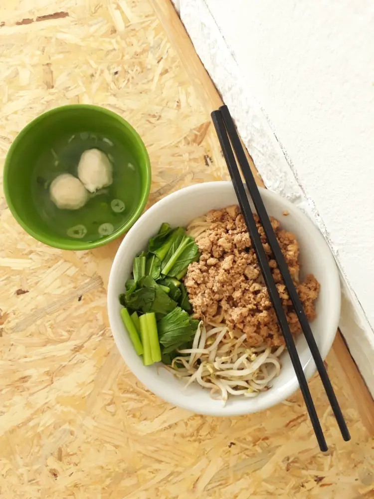 Mie Ayam Asli Bangka Khas Sungailiat Asen, 100% HALAL. No Pork, No Lard, No Angciu. Dijamin dunia akhirat HALAL. 😃 5