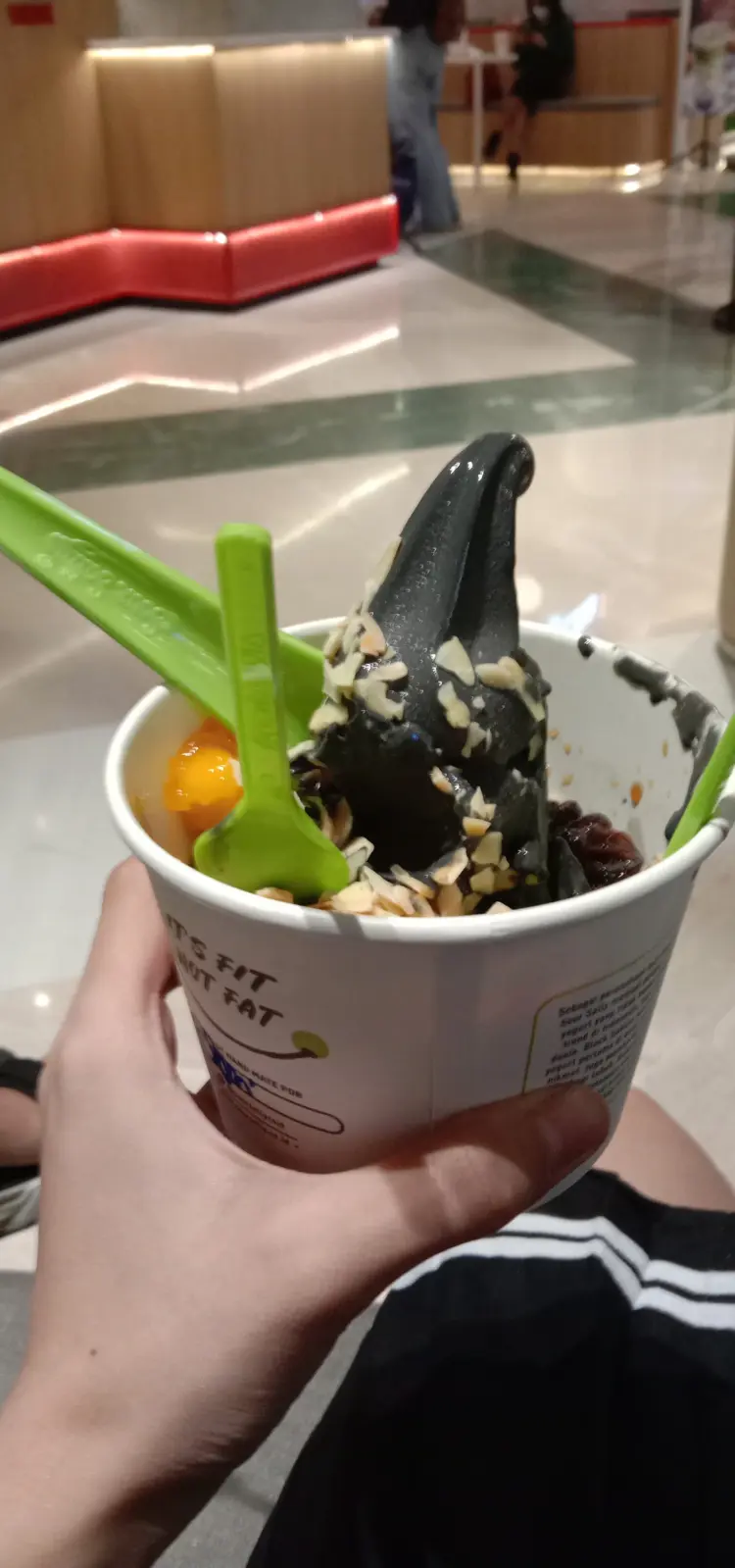 Sour Sally Mall Taman Anggrek 3