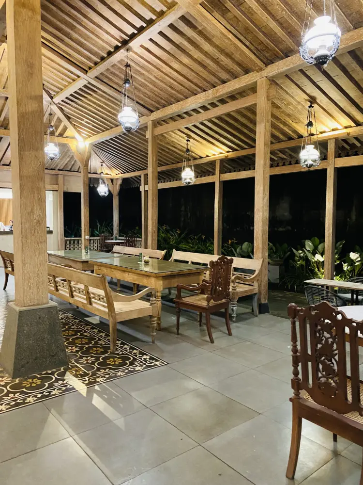 Bale Anom Restaurant 10