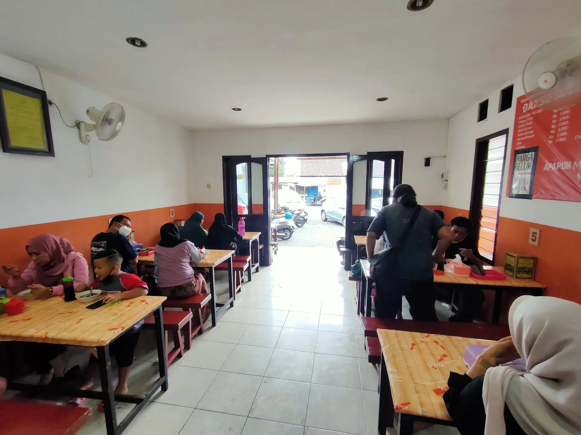 Kata siapa Bakso Malang paling mantap? Aku takluk sama yang gaya Solo ini 7