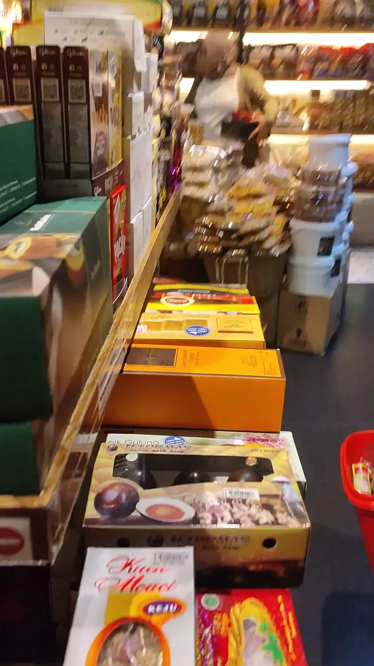 Pelangi Cheese Chiffon Cake, Ice Cream and Coffee 10