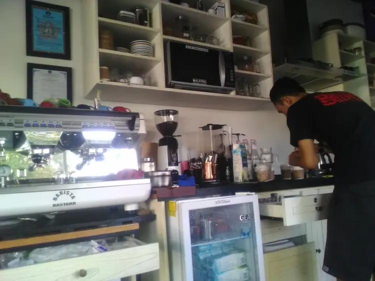 25:PM Coffee - Dewi Sri 5