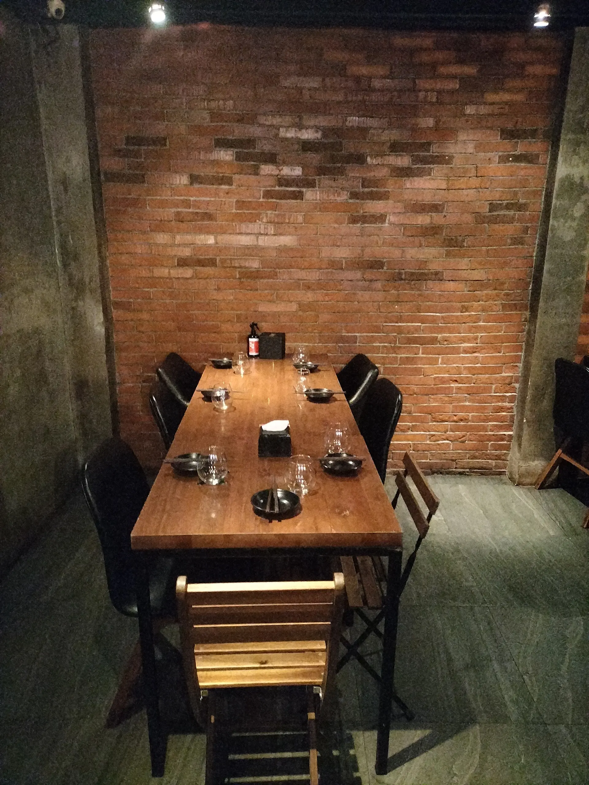 Bucin K-Pop & Penggila Ayam Goreng, merapat! Vibe tempatnya Mantap, tapi ada satu kekurangan fatal… 4