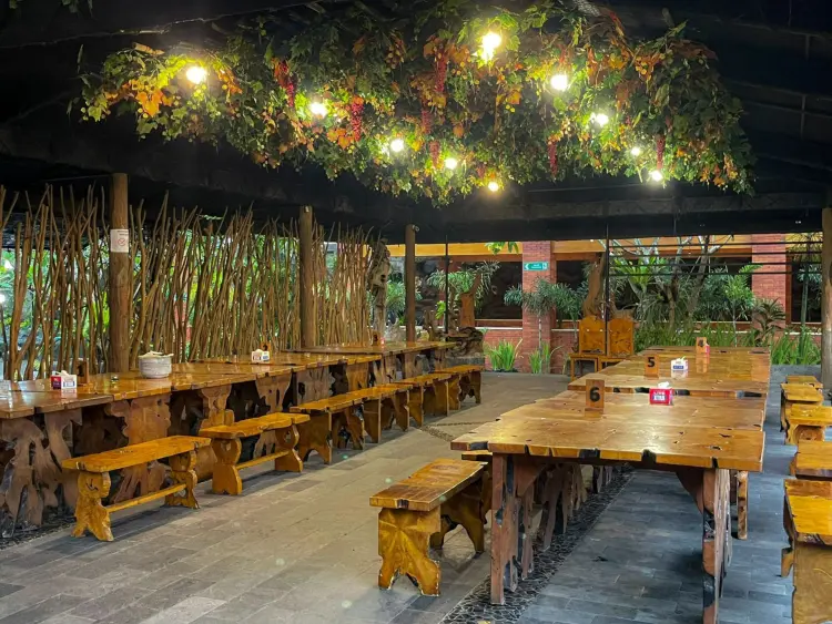 Resto Keboen Rodjo Kediri 1