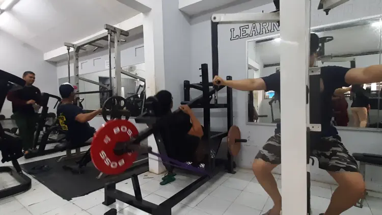 Pabrik Otot Fitness Centre 1