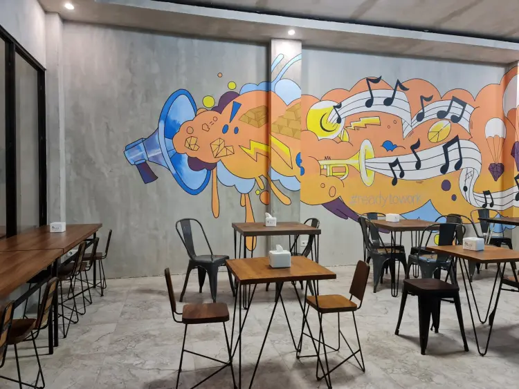 Om.Bren Cafe Store 7