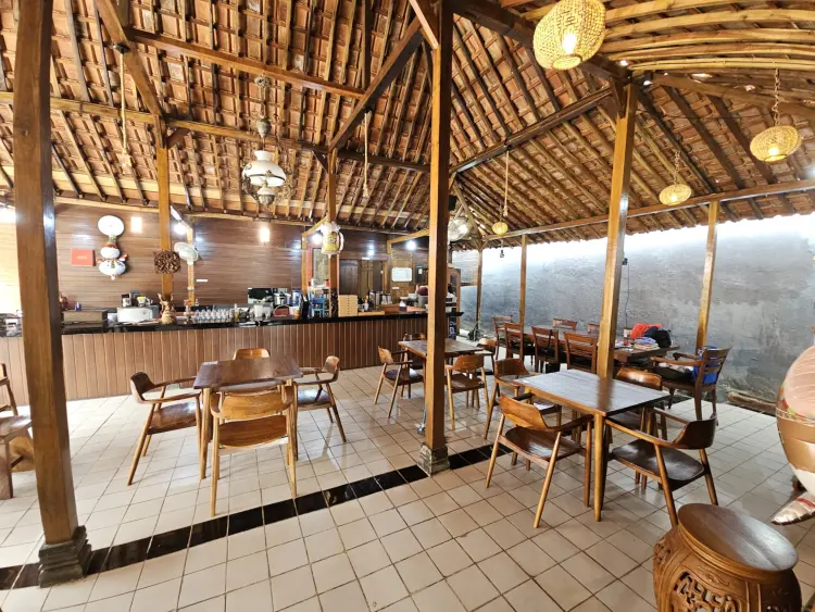 Resto & Cafe Rumah Suminten 3