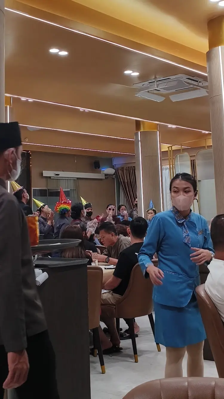 Jurung Jumbo Seafood Restaurant 8