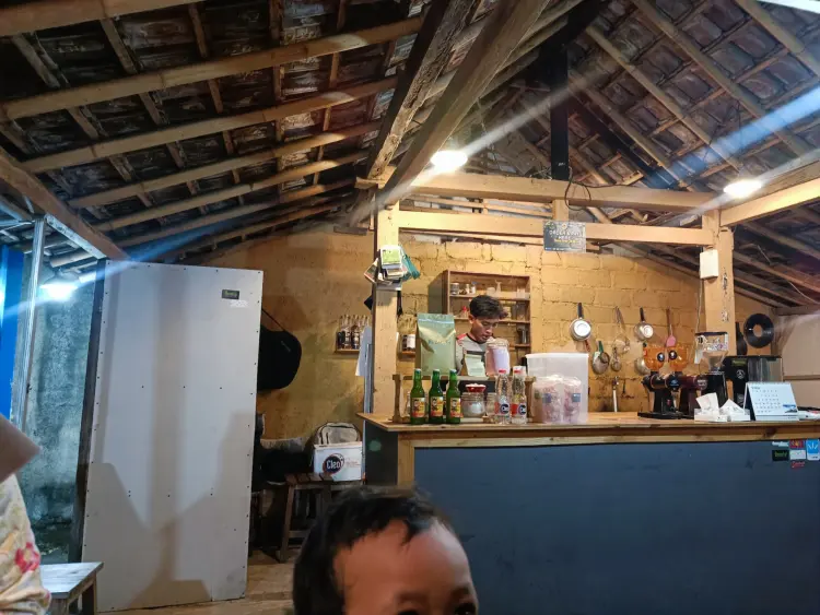 GARASI Kopi Roastery 4