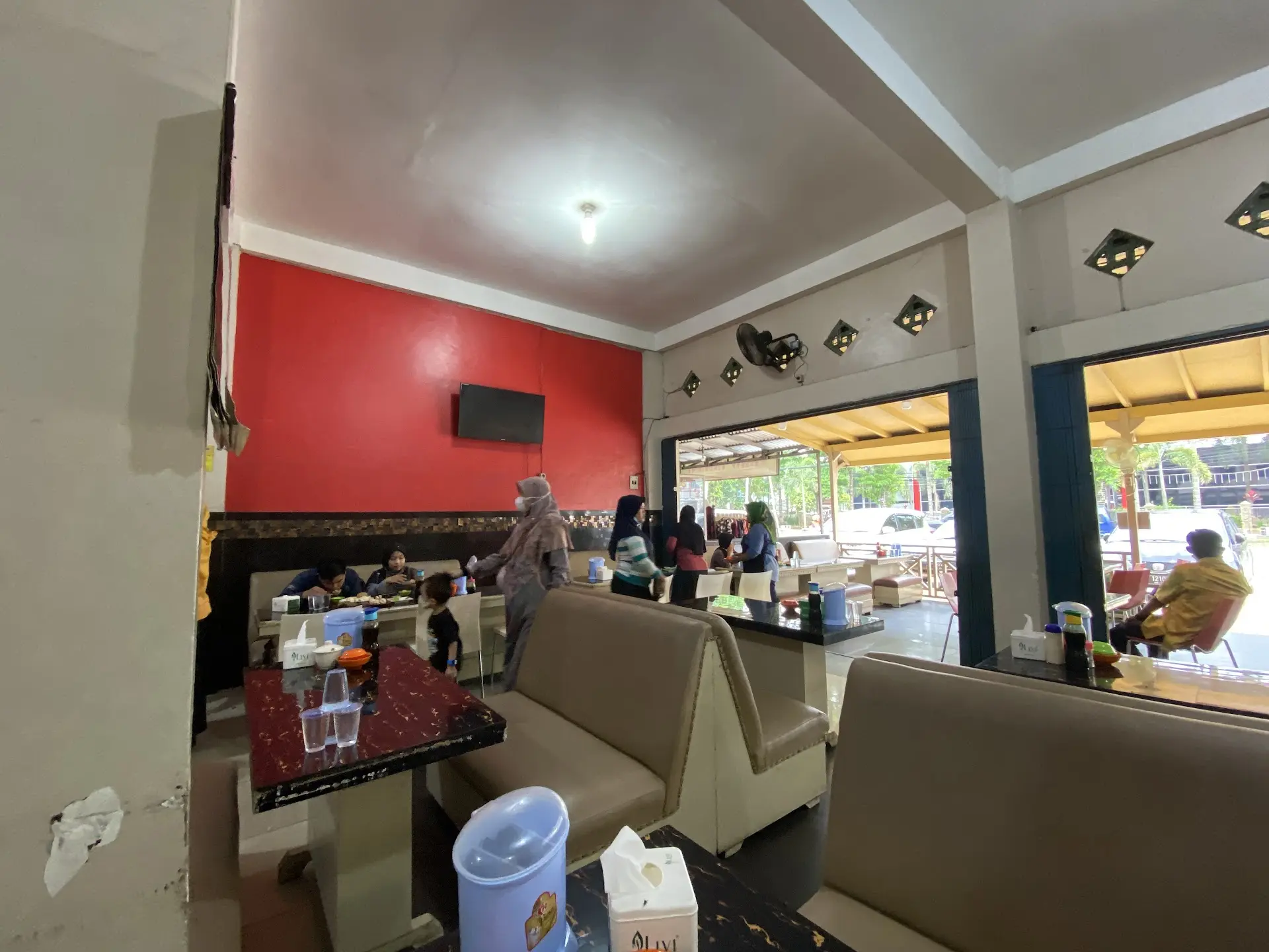 The #1 Pempek in Palembang? So good you'll forgive all its flaws? 4