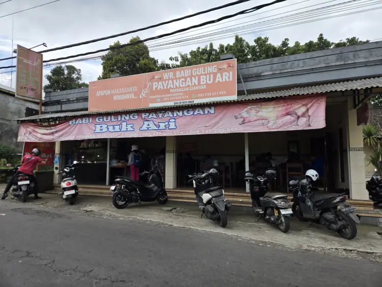 Warung Babi Guling Bu Ari 1