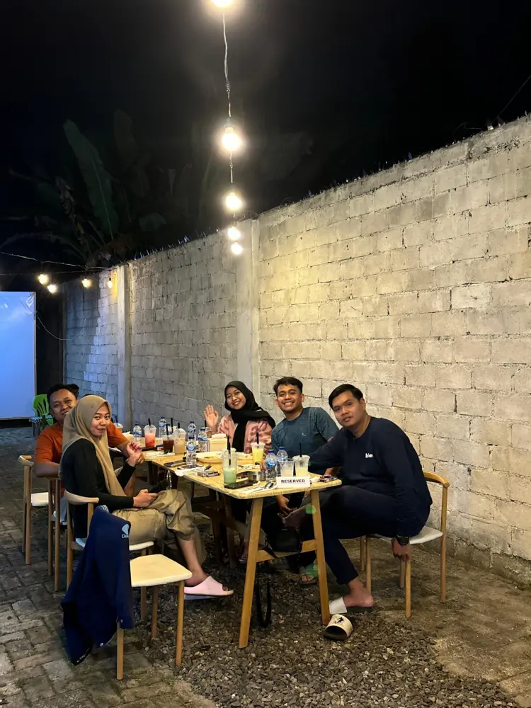 EXITO - Book & Cafe 10