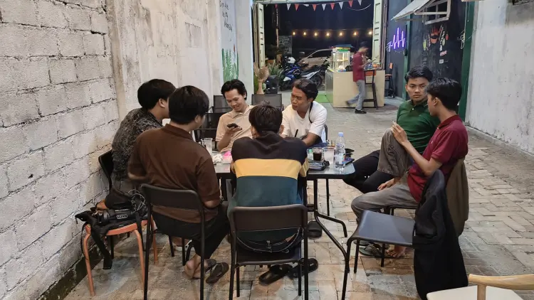 EXITO - Book & Cafe 4