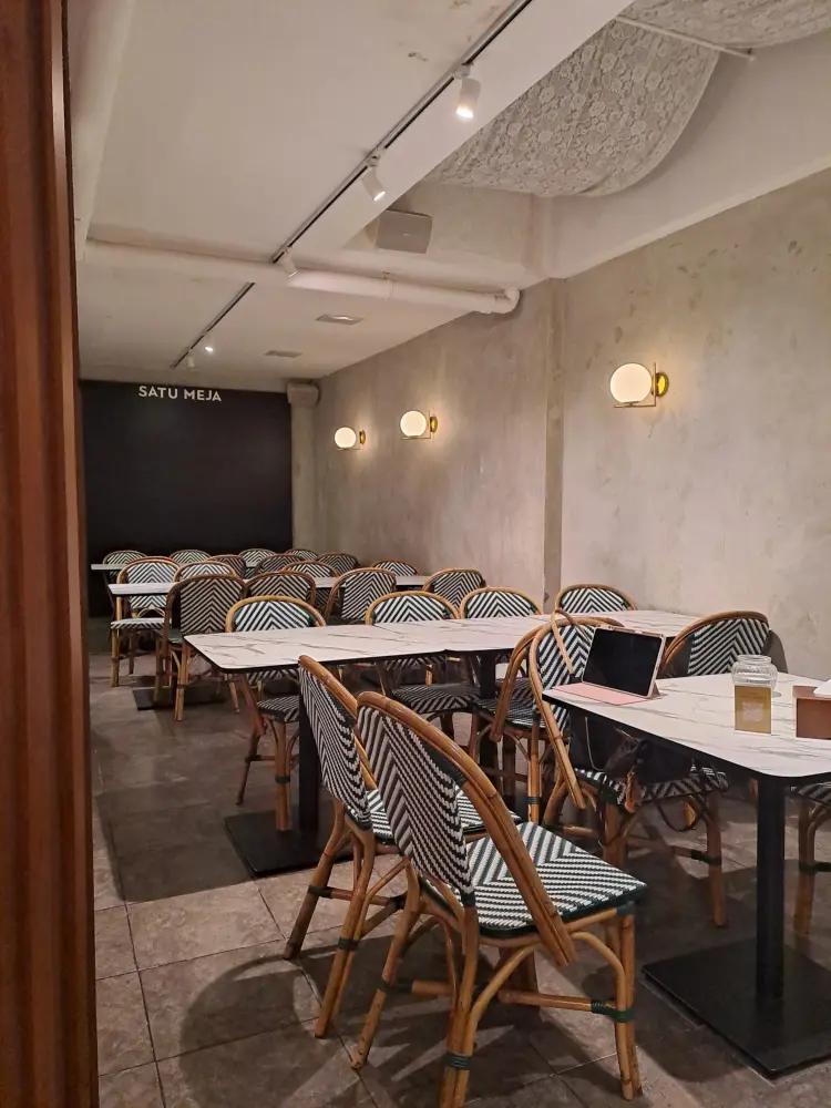 Satu Meja 8