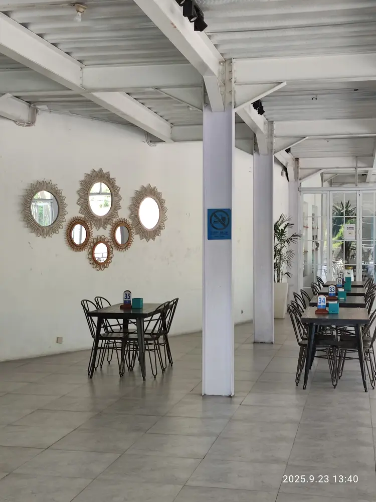 The Bridge Coffee and Eatery 6