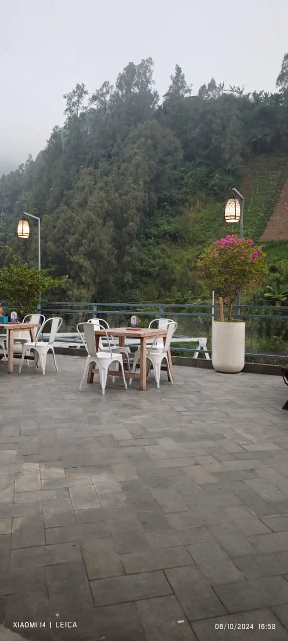 The Bridge Coffee and Eatery 9