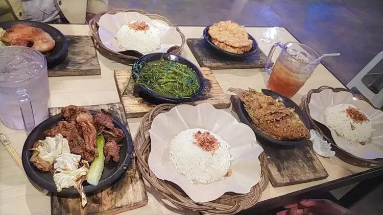 Sambal Bakar Indonesia, Pondok Ranji 1