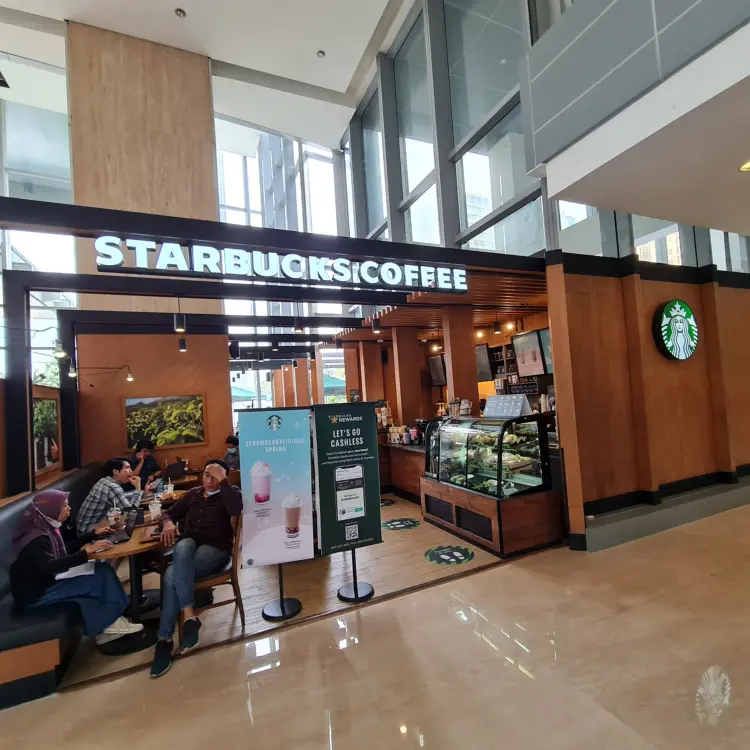 Starbucks TCC Batavia 1