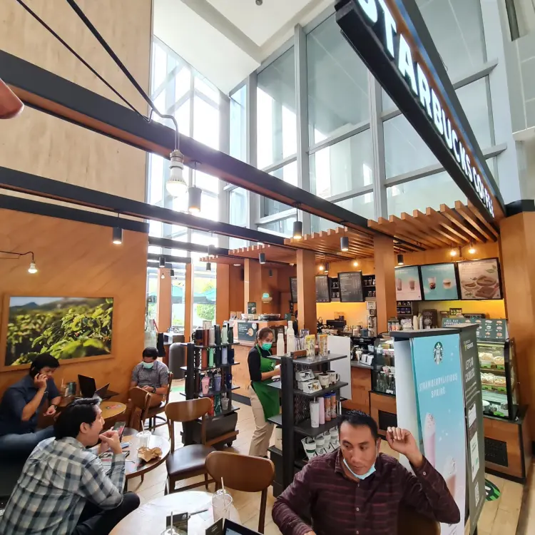 Starbucks TCC Batavia 5