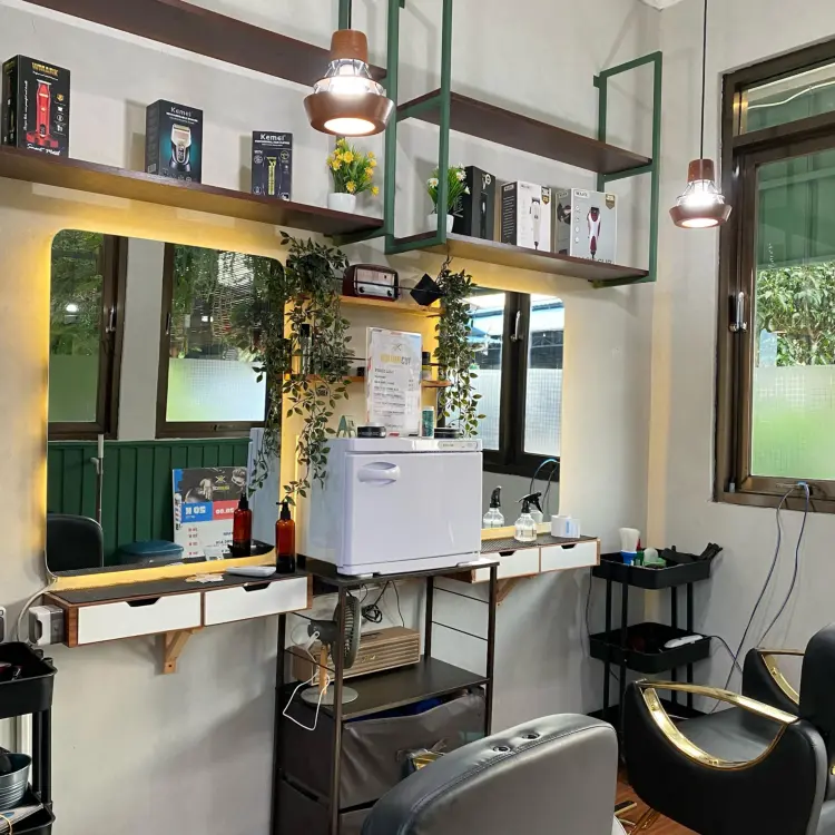 GOLDEN CUT BARBERSHOP 1