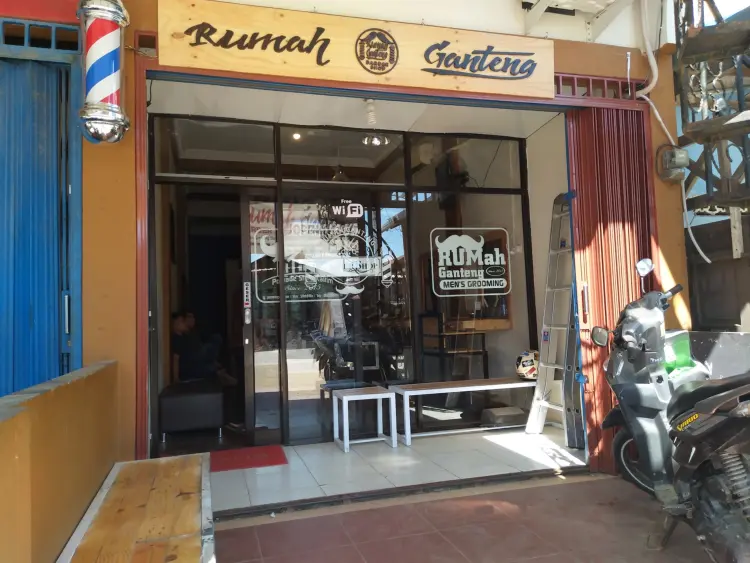 Rumah Ganteng Barbershop 1