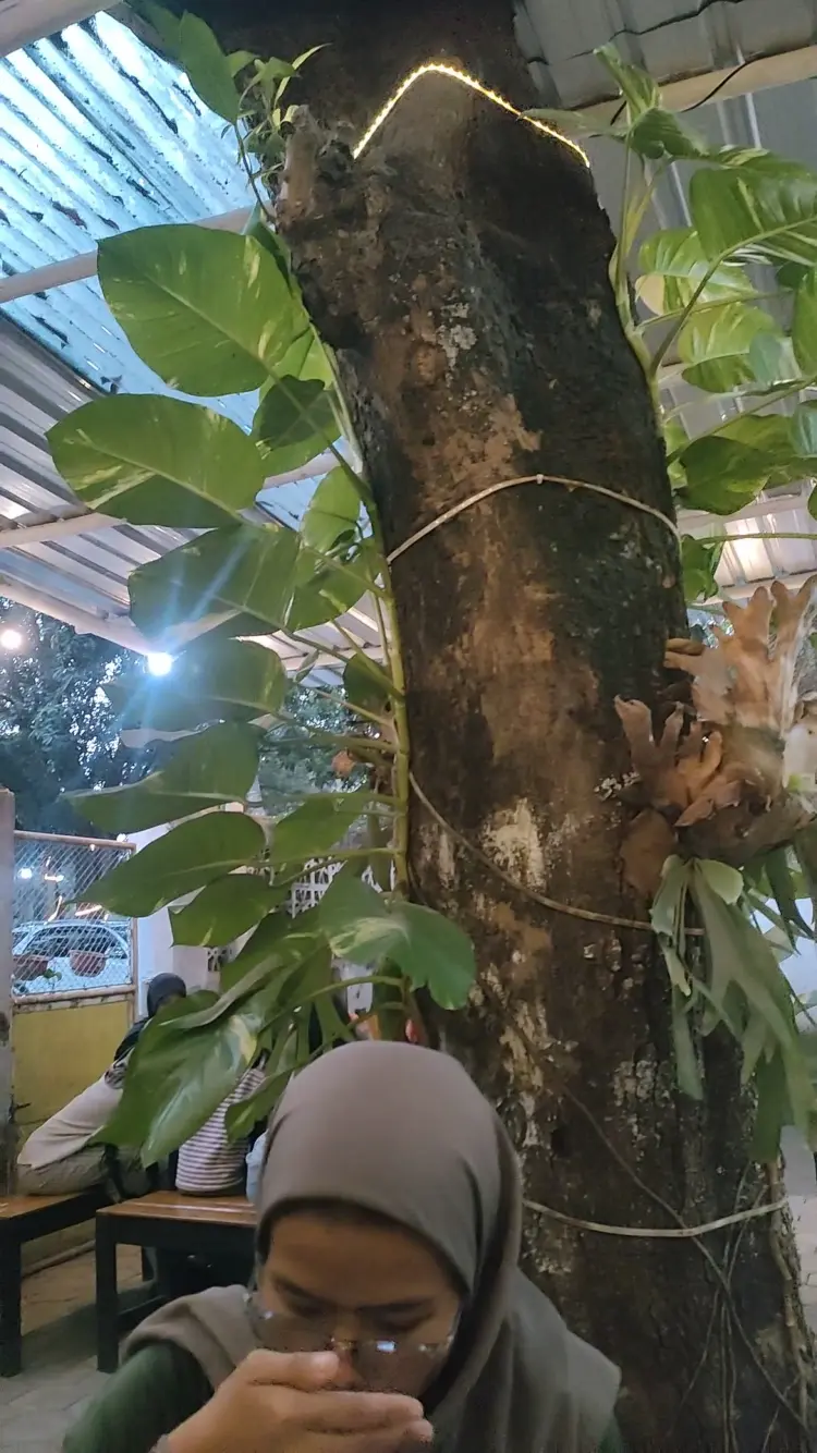 Kentanggihan Resto 4