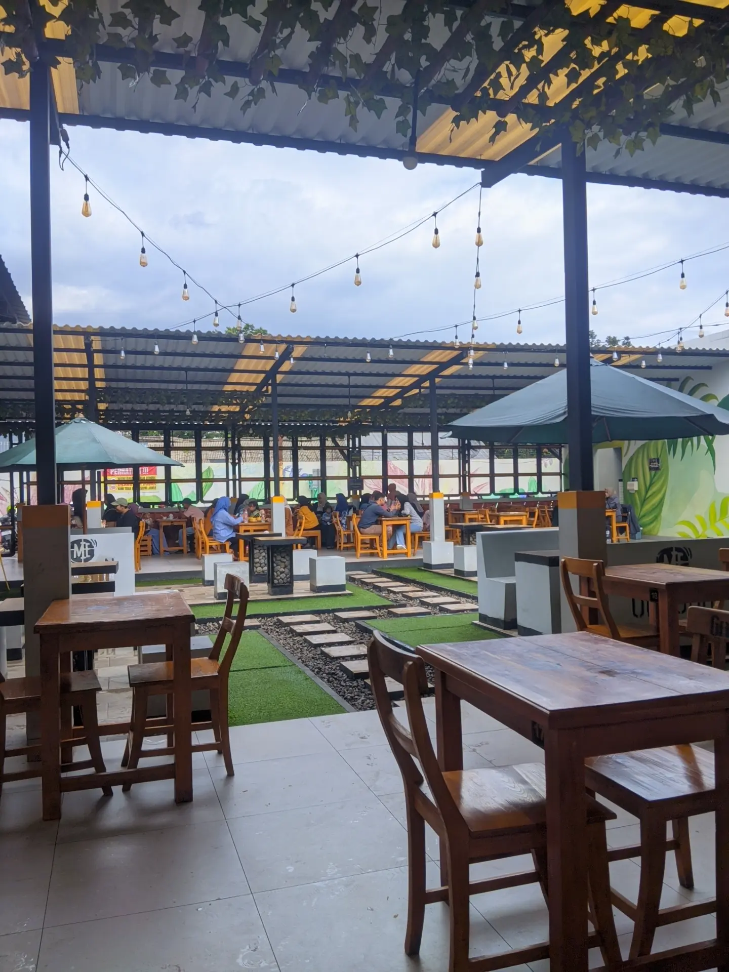 Mie Gacoan kan banyak, tapi kenapa yang di Bogor doang yang paling Mantap buat Nongkrong? 3