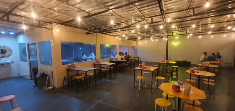 D'CONTAINER CAFE 50 CAFE AND RESTO 1
