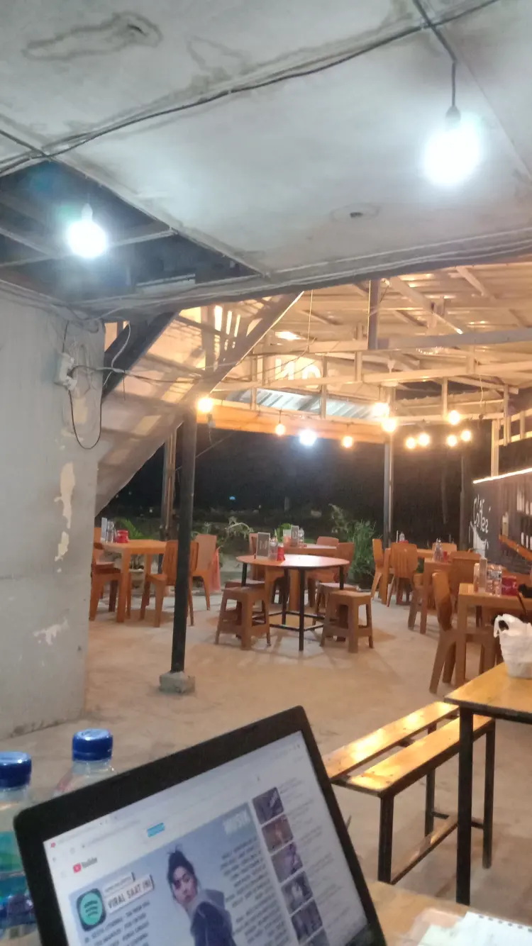 D'CONTAINER CAFE 50 CAFE AND RESTO 2