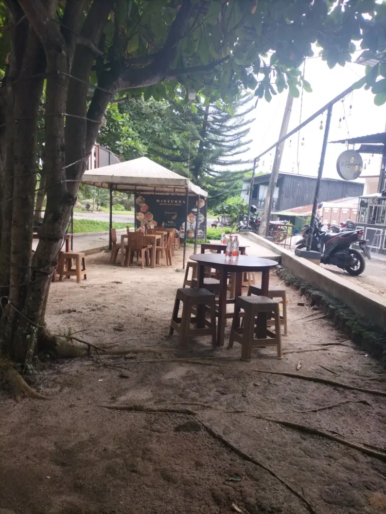 D'CONTAINER CAFE 50 CAFE AND RESTO 9