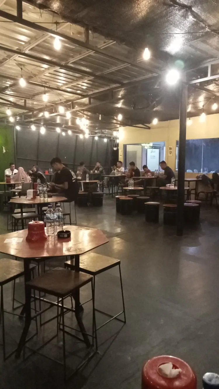 D'CONTAINER CAFE 50 CAFE AND RESTO 6