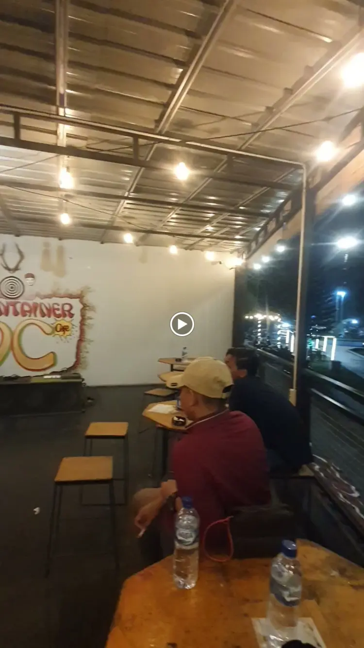 D'CONTAINER CAFE 50 CAFE AND RESTO 4